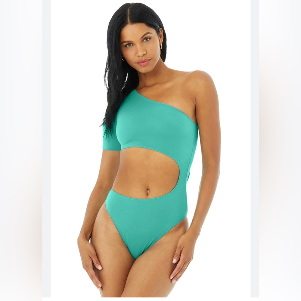 Alo Body Wave one piece. Color -Ocean. Size Small